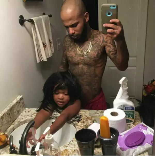 This dad is being criticized for how close he stood behind his daughter in IG selfie